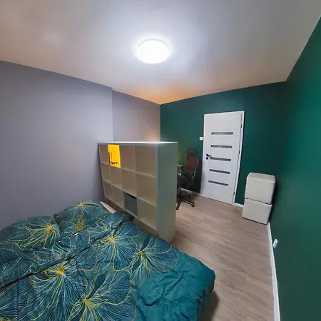 Przytulne 2 Pokojowe Mieszkanie Blisko Centrum *