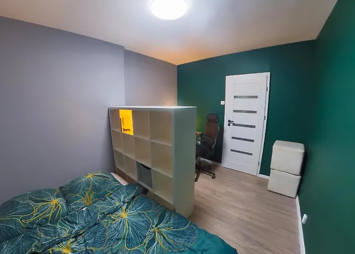 Przytulne 2 Pokojowe Mieszkanie Blisko Centrum *